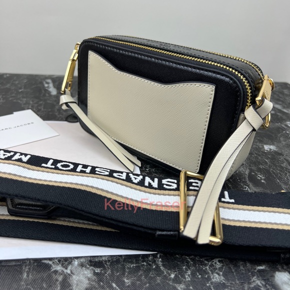 NWOT MARC JACOBS the snapshot shoulder bag - Picture 8 of 11